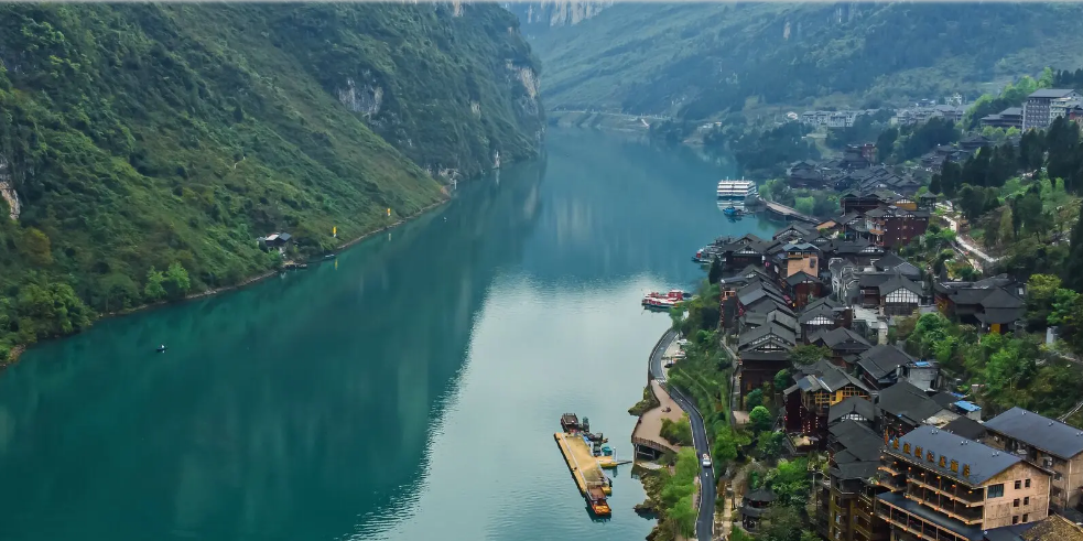 7 Days - Shanghai - Chongqing - Beijing - China City Express